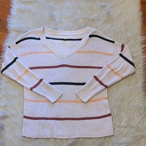 American eagle womens light purple v neck stripped sweater size xs‎